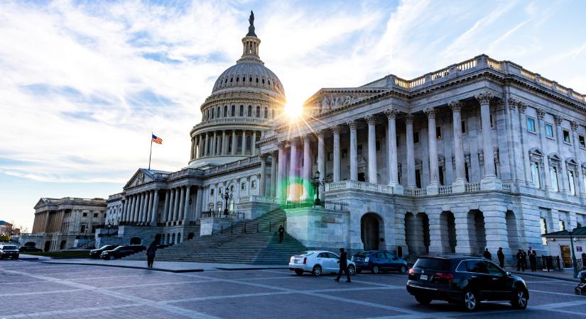 Washingtonban óriás fényjátékkal ünnepeltek