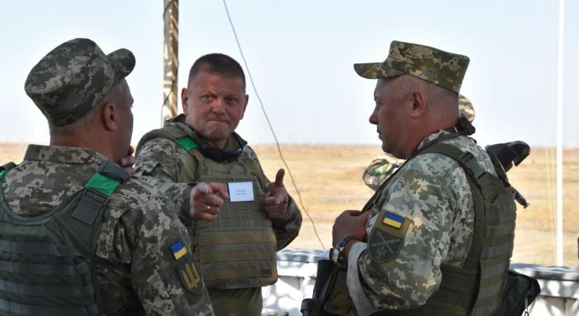 Szabad préda lett Zelenszkij? Zaluzsnij januárban hazatér, hogy átvegye a helyét