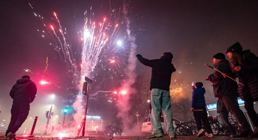 „Békés” szilveszter Németországban: migráns hátterű férfiaknak gyűlt meg a baja rendőrséggel (VIDEÓ)