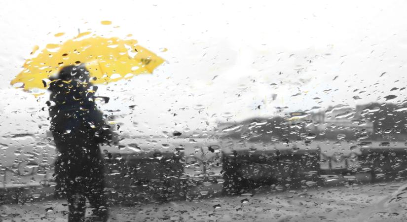 Hólapátra kell-e cserélni estére az esernyőt?