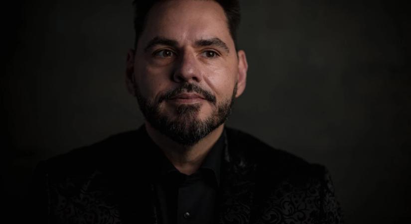 Tilesch György: Az AI-cégek mintha azt üzennék, mi vagyunk az egyetlenek, akik meg tudnak titeket menteni magunktól