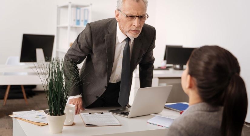 Kegyetlen bosszút ált a végkimerülésig hajtott dolgozó a főnökségen, brutális fizetésemelést kapott