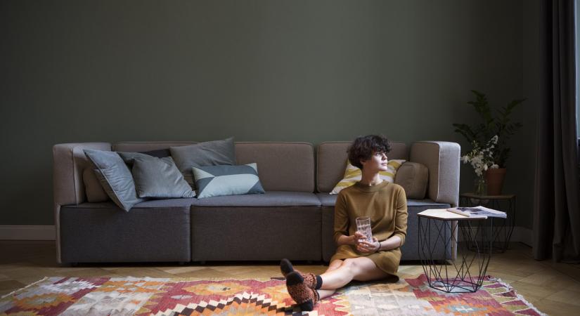 Íme az új padlótrend, ami 2026-ban letaszítja a parkettát és a járólapokat a trónról