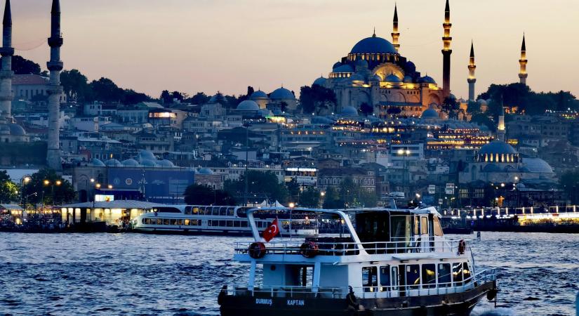 Mondunk egy várost, melyik focicsapatnak az otthona?