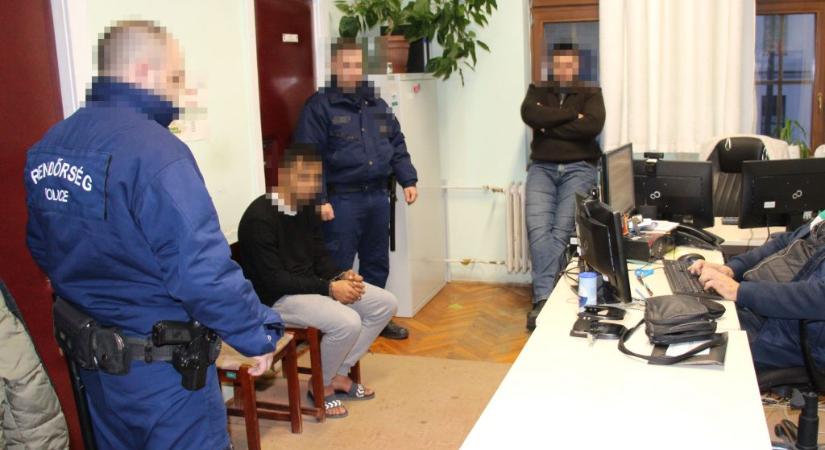 Tizenhét éves fiú ölt újév hajnalban Szatmárcsekén, majd rágyújtotta a házat áldozatára, és feladta magát