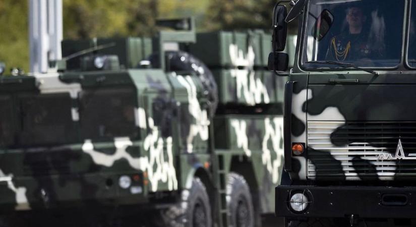 Zelenszkij remegő térdekkel fogadta a hírt: Oroszország szövetségese már a nukleáris fegyverkezés küszöbén áll