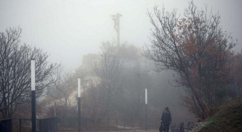 Hűvös, felhős idővel indul az év Pécsen