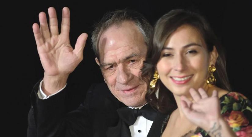Tragédia árnyékolta be az újévet: meghalt Tommy Lee Jones lánya