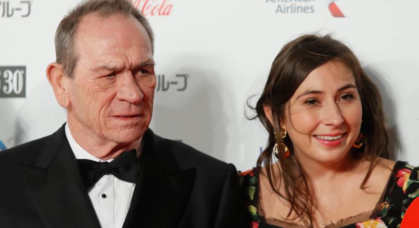 Gyász: Tommy Lee Jones 34 éves lányára holtan találtak rá egy luxushotelben