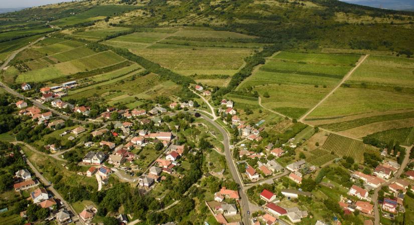 Alig több mint 10 ezer forint támogatást kapott a kormánytól néhány település