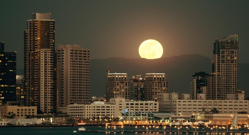 Holdnaptár 2026: 13 telihold, szuperhold és egy ritka kék hold is vár ránk