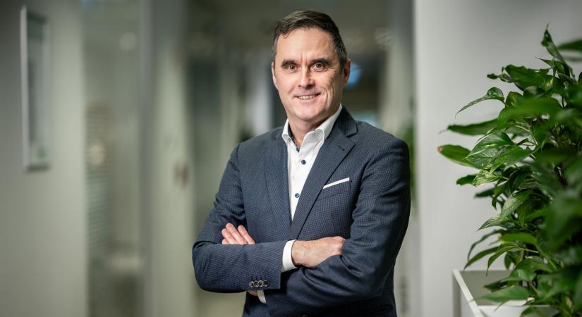 Napelem a tetőn, akkumulátor a garázsban: így válhat kézzelfoghatóvá az energiaátmenet