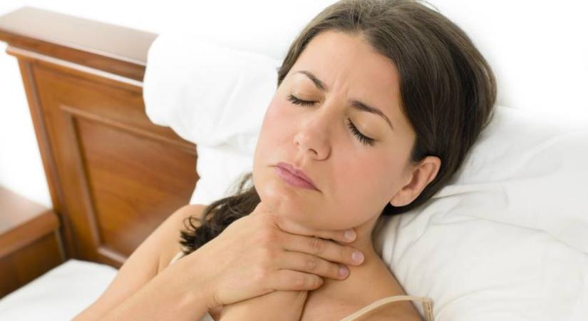 Ilyen borogatást tegyél a torkodra, ha fáj: azonnal segít