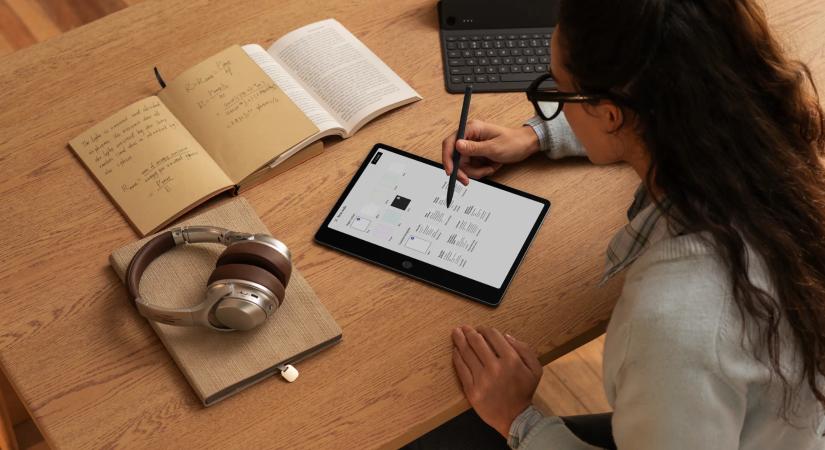 Digitális jegyzettábla érkezett a TCL-től