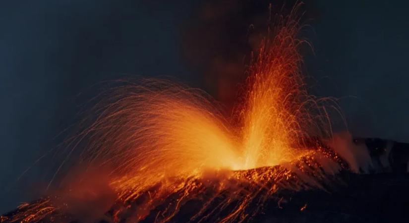 Látványos vulkánkitöréssel köszöntötte az Etna az új évet