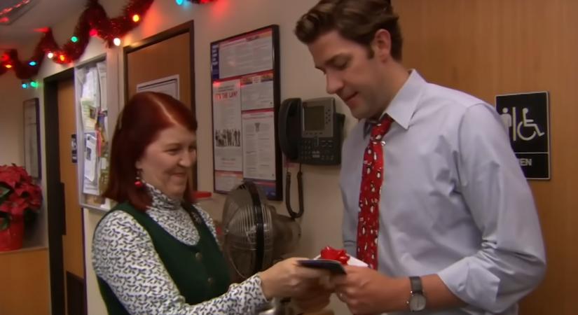 Karácsony kecsketejes intim mosakodógéllel, Dobrev Klárával és egy lyukas tepsivel