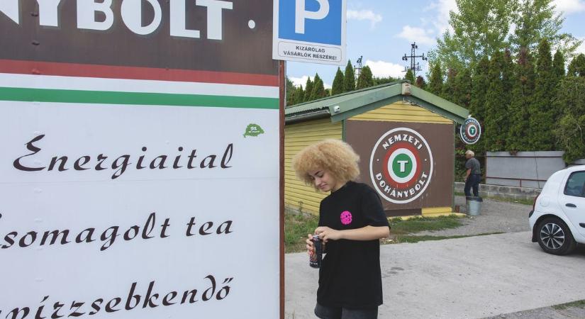 Bosszankodik a trafikos, a falubusz hozza a cigit is