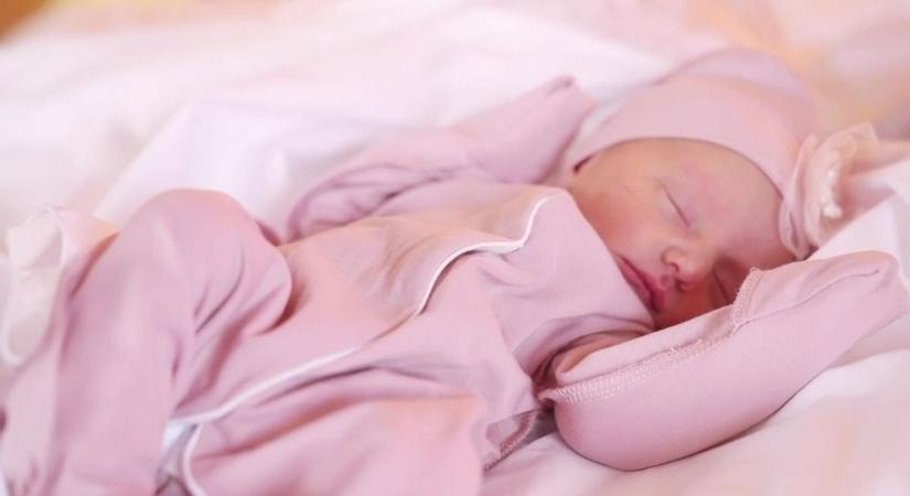 Megszületett 2026 első székesfehérvári babája