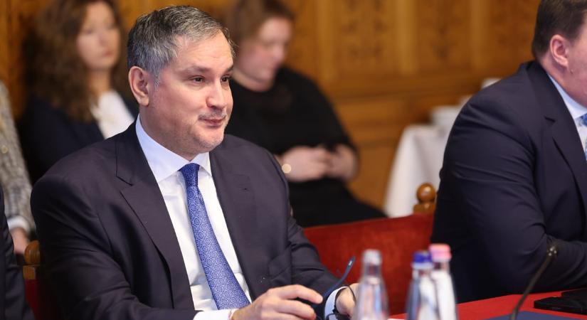 Az NGM új céldátumot mondott az ezer eurós minimálbérre