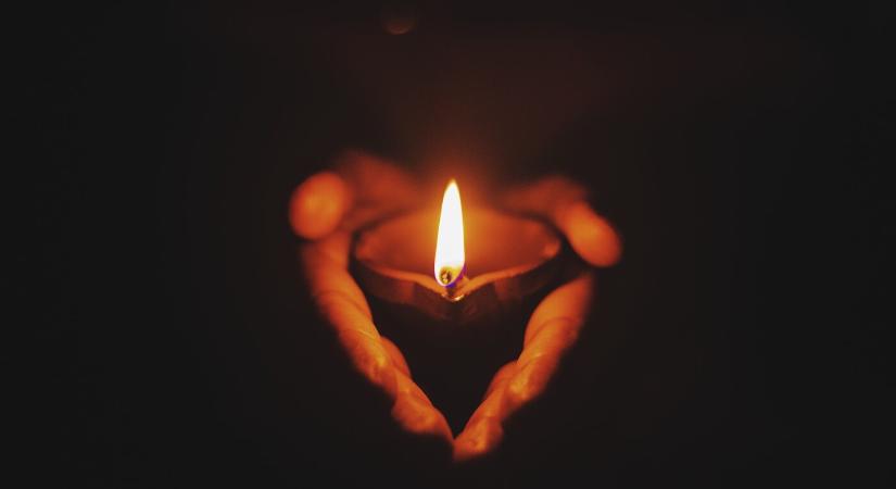 Holtan találták egy luxushotelben Tommy Lee Jones 34 éves lányát