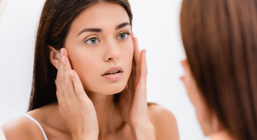 6 házi szer, ami tönkreteheti az arcbőröd – még ha jót is akarsz
