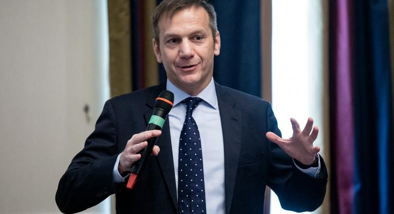 Bajnai Gordon: Az irány, amerre 16 éve tartunk, lefelé viszi Magyarországot