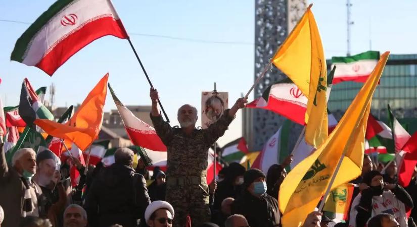 Egyre súlyosabb az iráni tüntetéssorozat: halottak, lövöldözések, lezárások