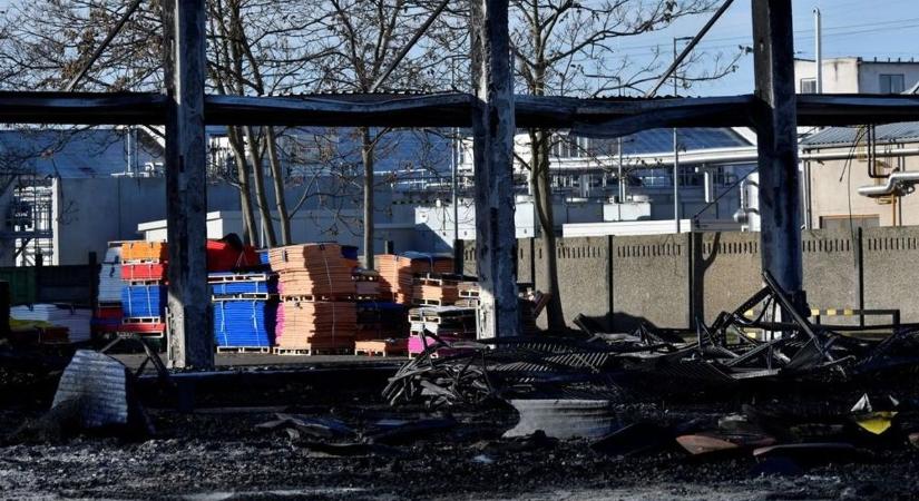 Tűz az UFM gyárnál – Jelentkezett az a férfi, aki a jelentős kárt okozta