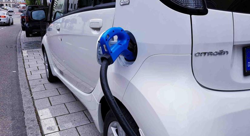 Norvégia gyakorlatilag átállt a villanyautókra