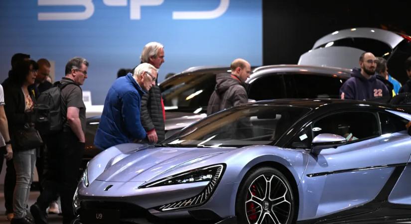 A BYD megelőzi idén a Teslát is az elektromos járművek eladásainak versenyében