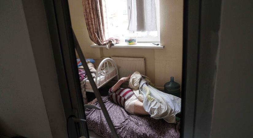 Nőtt a herszoni szállodára mért ukrán dróncsapás halálos áldozatainak száma