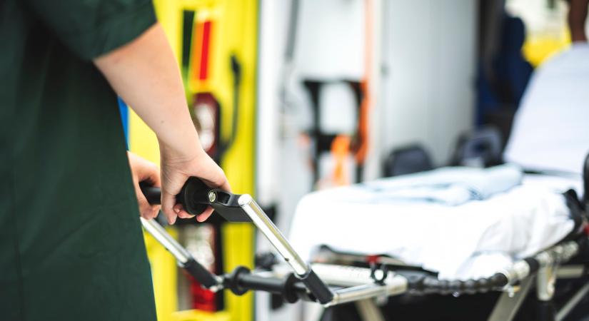 Bajba jutott túrázón segítettek a Kis-Strázsa-hegynél