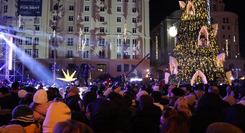 Meghalt a kétéves macedón kisfiú, akit eltévedt fegyvergolyó talált el a szilveszteri ünneplésben