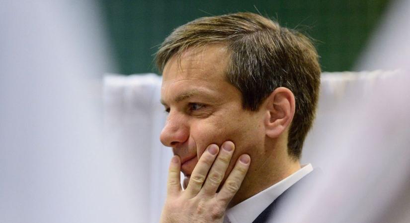 A megszorítások miniszterelnöke, Bajnai a Tiszát segíti (videó)