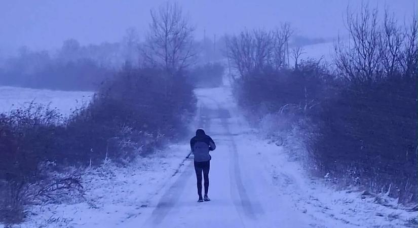 Havazás nehezítette a futását, túlélési üzemmódba kapcsolt