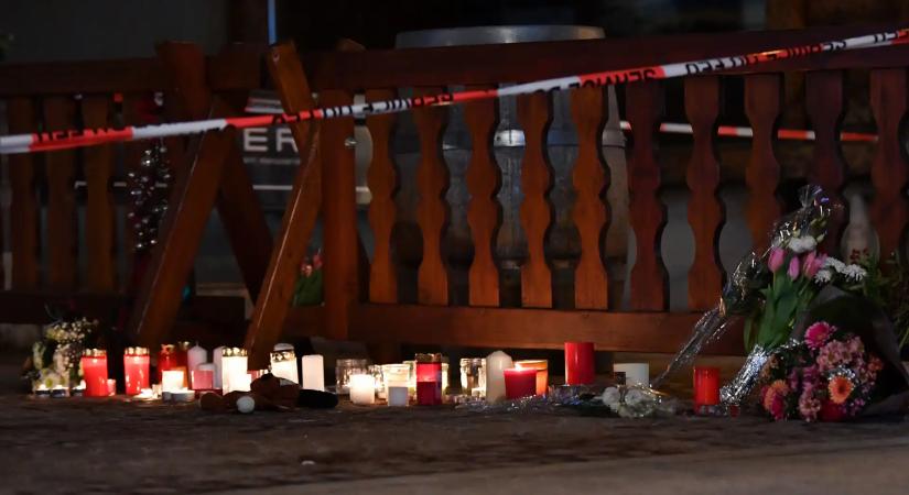 Égő tortatűzijátékok és a már lángoló plafon is látszik a képeken, melyek a leégett svájci bár tragédiájának első pillanataiban készültek