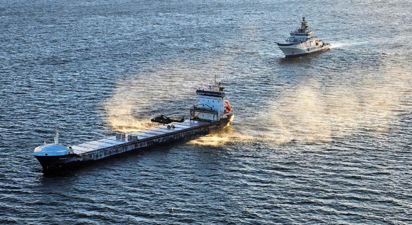 Őrizetbe vették a Helsinkit és Tallinnt összekötő vezeték megrongálásával gyanúsított tengerészeket