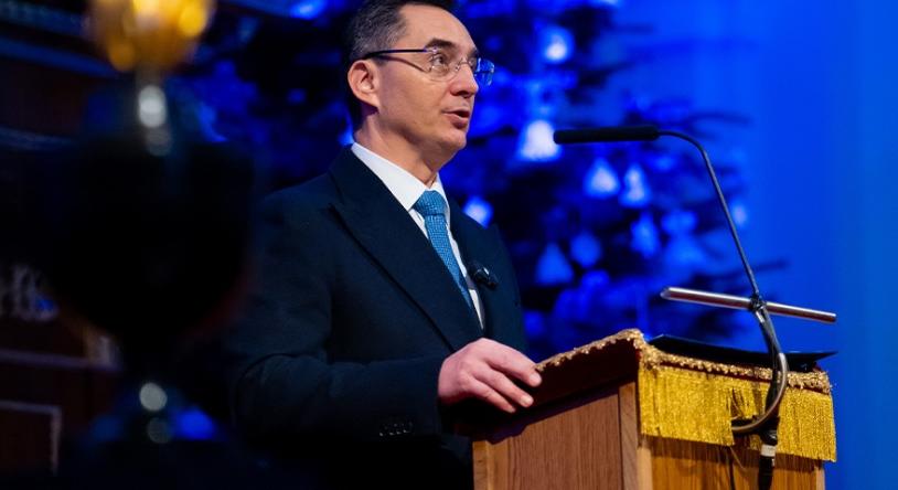 “Nemzetközi viszonylatban is páratlan beruházásaink” – Papp Lászlót is meg kellett hallgatni az újévi koncert előtt