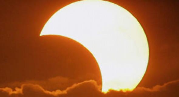 Napfogyatkozás, holdfogyatkozás - Több érdekes csillagászati esemény is lesz 2026-ban