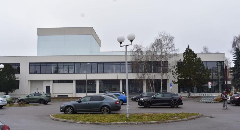 Ilyen lesz az új kultúrház Rimaszombatban – képekkel