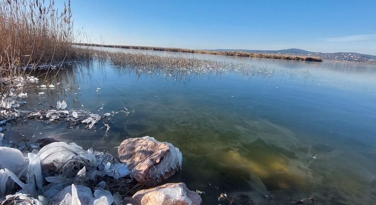 Befagyott az egész Velencei-tó
