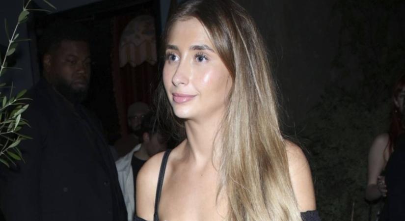 Megkeresztelkedett a botrányos életű OnlyFans-sztár: „Jó volt helyreállítani a kapcsolatom Istennel”