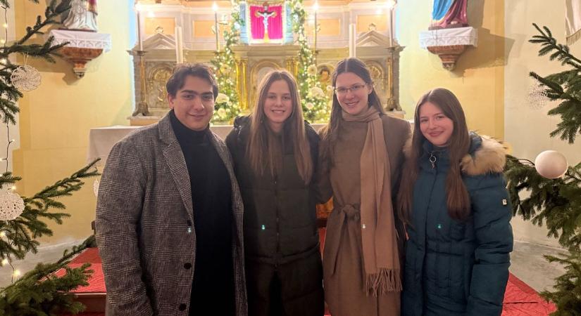 Isztiméren folytatódott a zenés áhítatok hagyománya