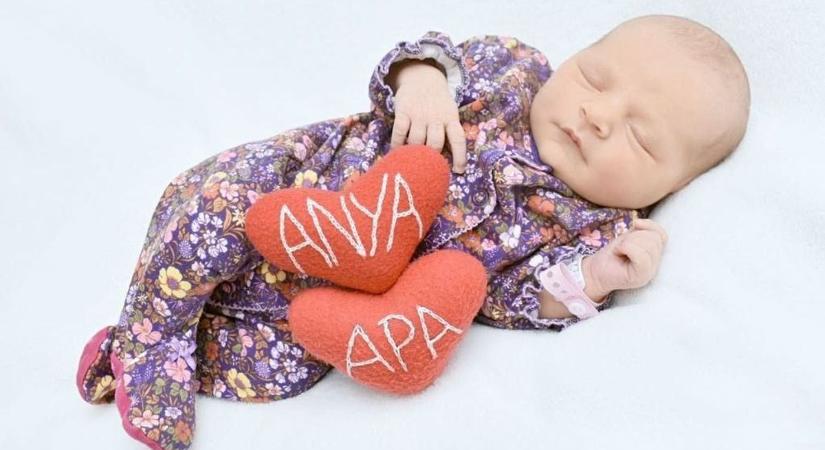 Gyönyörű nagylány lett 2025 első babája – fotóval