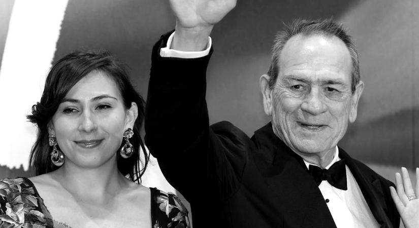 Tragédia! Új év első napján holtan találtak rá Tommy Lee Jones lányára