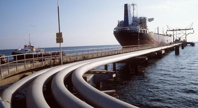 Eldőlt: új olajvezeték épül Magyarország felé