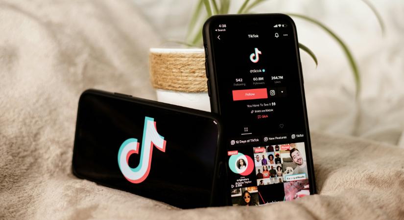 Így nyírja ki a hagyományos tévézést a YouTube és a TikTok