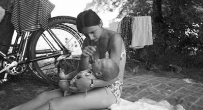 „A mamák büszkék, ha a gyerek jó sűrű rántással készült ételt, »felnőtteset« eszik” – Bébiételek a szocializmusban