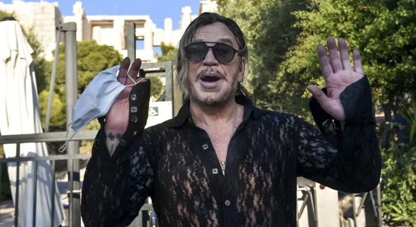 Egykor szívtipró volt, ma alig lehet felismerni Mickey Rourke-ot – sokkoló fotó