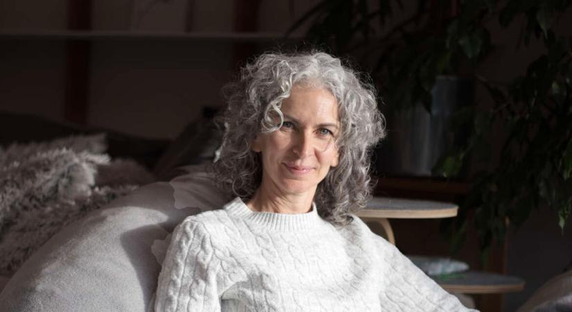 „A testtel való munka képes feltárni a szavak előtti történeteinket”